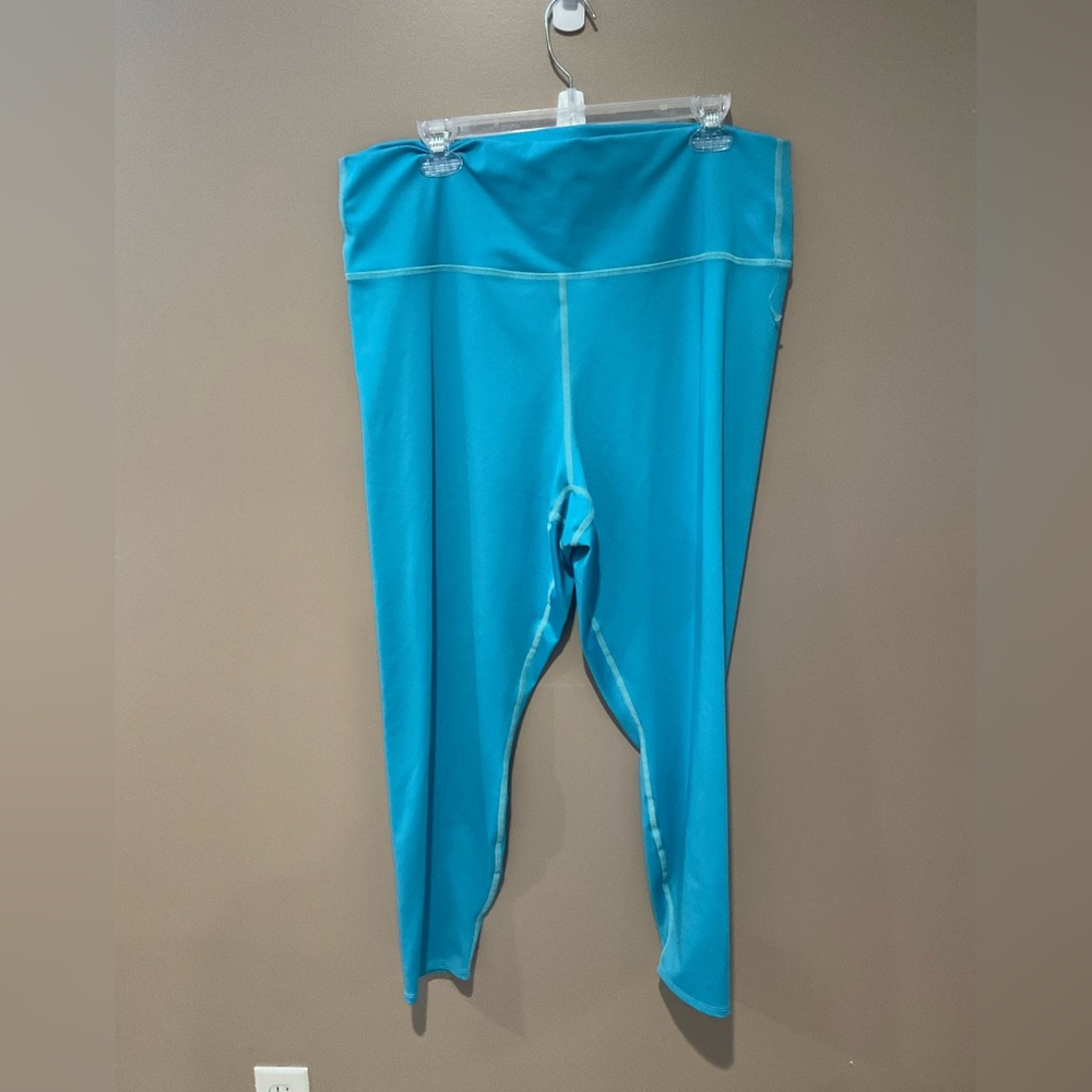Super fit Hero leggings. Light blue 2X & 7X